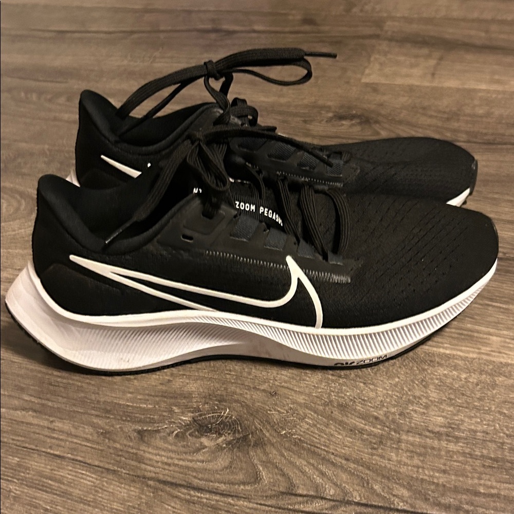 Nike Air Zoom Pegasus Athletic Sneakers